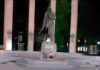 Во Львове девушка справила нужду у памятника Бандере: в соцсетях устроили «интернет-сафари»