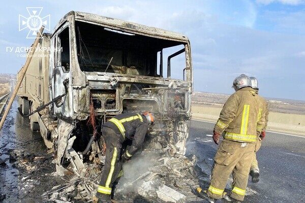 На трассе Одесса &ndash; Киев загорелась фура: подробности происшествия