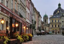 Родина нардепа хоче незаконно збудувати готель і будинок у Львові: активісти звернулись до антикорупційних органів