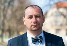 Влада призначила послом в Угорщині екскурсовода-соціолога, — блогер