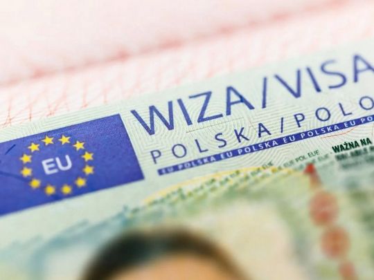 Візи для громадян росії у Польщі: з початку війни в Україні їх видано тисячі
