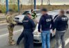Одессит помогал военнообязанным покинуть Украину на «одноразовом» авто: видео задержания