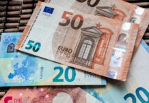 Курс валют в Украине 27 февраля 2024 года: сколько стоит доллар и евро