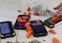 Готовы к любым условиям: выбираем противоударный смартфон
