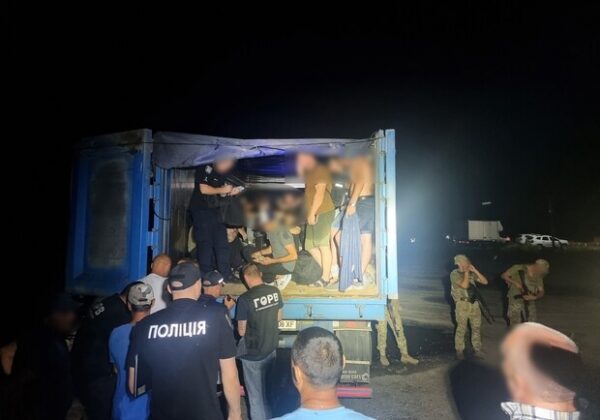 Хотел вывезти за границу более 40 уклонистов: в Одесской области избрали меру пресечения зерноперевозчику