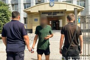 Угрожал вымышленными пистолетом и гранатой: в Одессе иностранец напал на таксиста