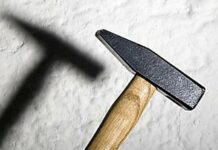 Хвора країна: в росії хлопець напав на однокласників з ножем і молотком