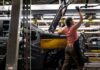 США запретят использование китайских технологий и российского ПО в автомобилях