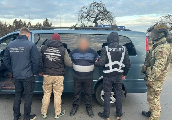 Изготовлял фальшивые паспорта для уклонистов: в Одесской области задержали иностранца