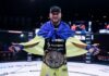 Український боєць ММА Амосов «задушив» суперника-американця у першому раунді (відео)