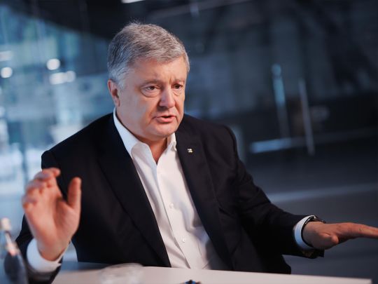 &laquo;Чим гірше Україні, тим краще Порошенку&raquo;: Валентин Гладких про європейський тур нардепа