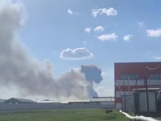 У&nbsp;росії горить великий арсенал, місцевих жителів евакуювали (відео)