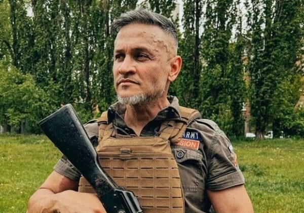 Эктор Хименес-Браво заявил, что вступил в армию и тренируется в Харьковской области