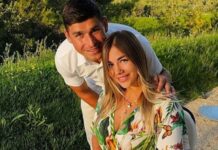 Футболіст збірної України показав новонародженого сина (фото)