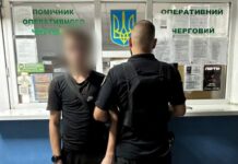 В Одессе задержан 22-летний мужчина, который за деньги поджег дверь квартиры