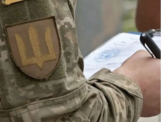 На Волині селяни кидали каміння в авто ТЦК: військові застосували зброю