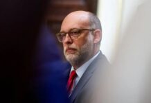 Трамп запускает масштабное сокращение федеральных служащих