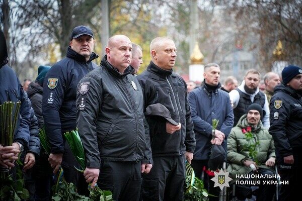 Погиб на востоке Украины: в Одессе простились с полицейским Николаем Яковецким