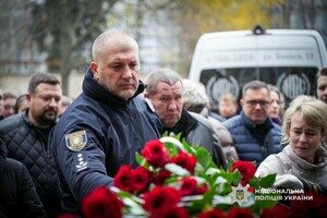 Погиб на востоке Украины: в Одессе простились с полицейским Николаем Яковецким