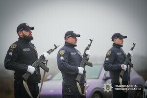 Погиб на востоке Украины: в Одессе простились с полицейским Николаем Яковецким