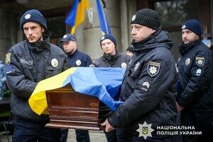 Погиб на востоке Украины: в Одессе простились с полицейским Николаем Яковецким