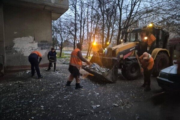 В квартирах заблокировало людей, есть пострадавшие: последствия ночной атаки БпЛА на Одессу (обновлено)