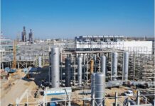 Невідомі дрони вдарили по Самарській області: під атакою нафтопереробні заводи (відео)