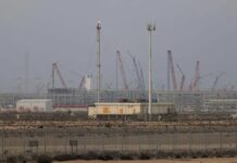 Нефть, газ и рынки: удары по энергетической инфраструктуре обвалили биржи