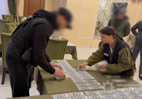 Требовал 15 тысяч долларов за "службу в тылу": в Одесской области задержали военного руководящего состава