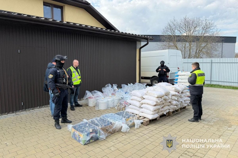 На Тернопільщині знищено масштабну нарколабораторію: вилучені наркотики на 700 млн грн (фото)