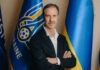 Головним тренером збірної України з футболу вперше став іноземець: у нього жовто-синє тату із тризубом на спині (фото)