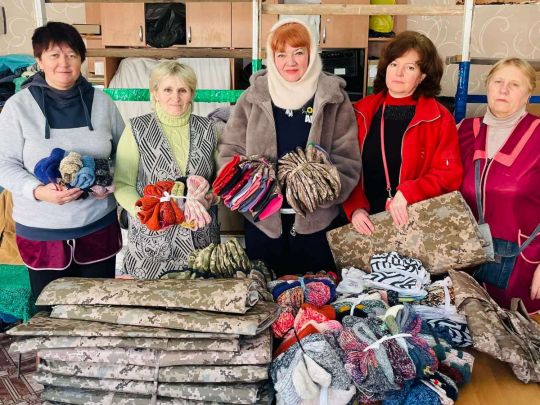 Вижити в норі легше з матрацом, подушкою і бутербродом з салом: як волонтерка з Лубен досі закриває базові потреби фронту
