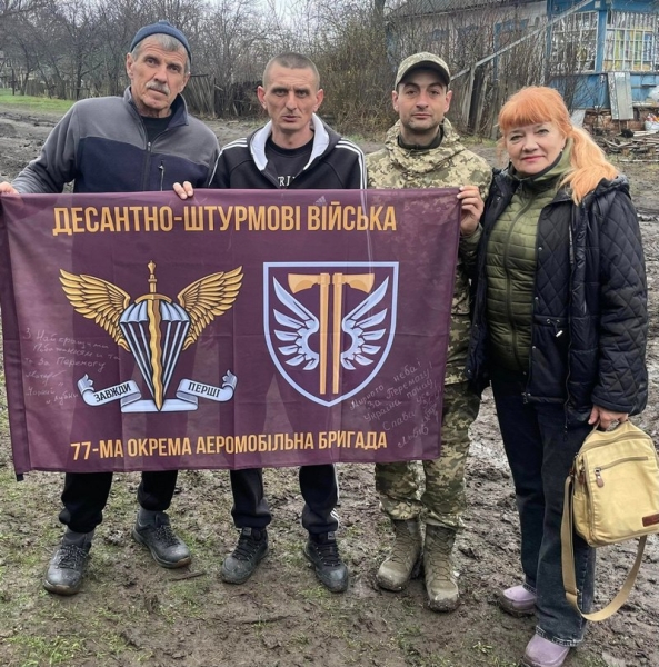 Вижити в норі легше з матрацом, подушкою і бутербродом з салом: як волонтерка з Лубен досі закриває базові потреби фронту